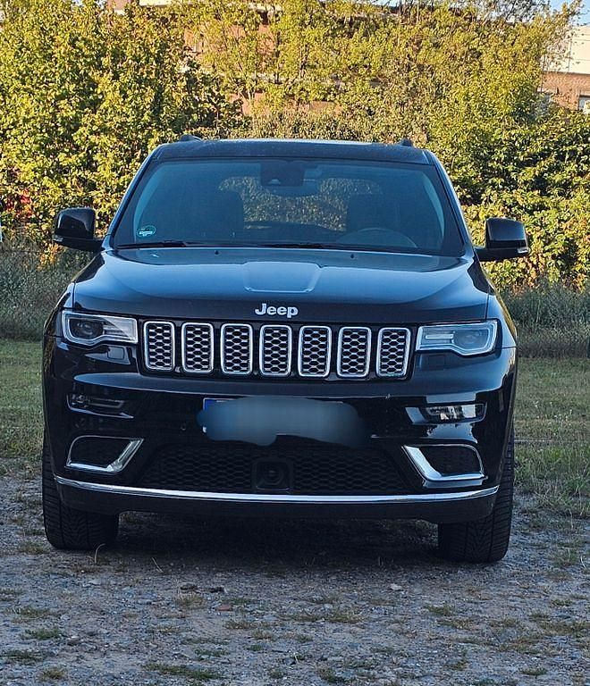 Schwarz Gebraucht 2019 Jeep Grand Cherokee Summit SUV | 33.000 € (Etwas zu teuer) - Bild 1/4