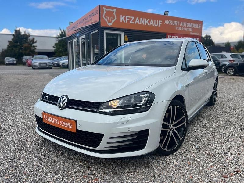 Weiß Gebraucht 2015 VW Golf GTD Limousine | 10.390 € (Fairer Preis) - Bild 1/4
