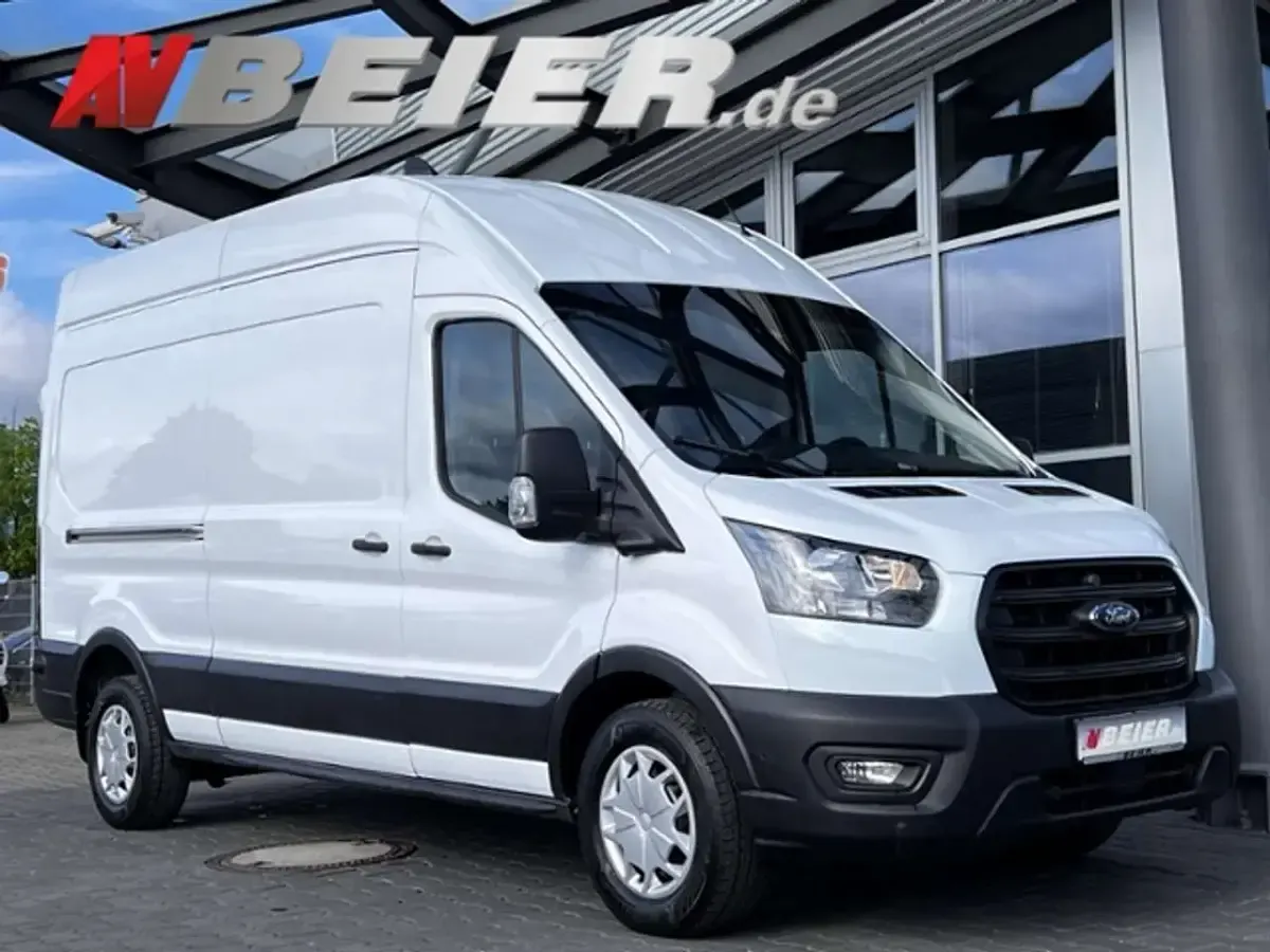 Gebraucht Ford Transit Trend 131 PS (96 kW) 2024 Frostweiß Kombi