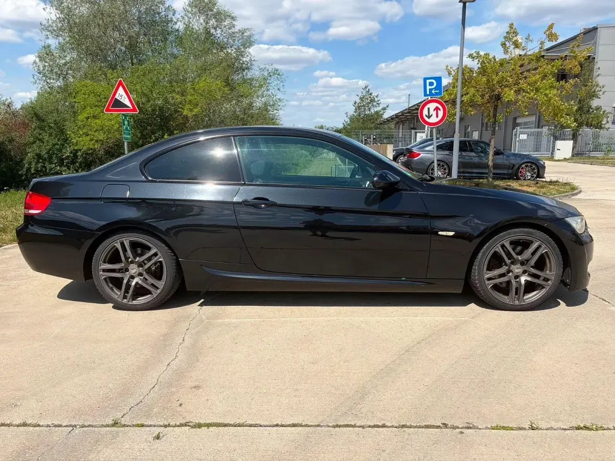 Gebraucht BMW 325 M Sport 218 PS (160 kW) 2007 Schwarz Coupé