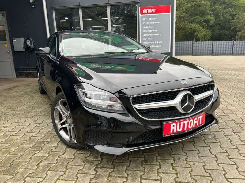 Obsidianschwarz metalliclack Gebraucht 2015 Mercedes CLS350 Kombi | 22.200 € (Guter Preis) - Bild 1/4