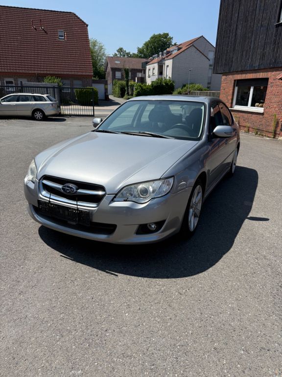 Silber Gebraucht 2008 Subaru Legacy Comfort Limousine | 3.800 € - Bild 1/4