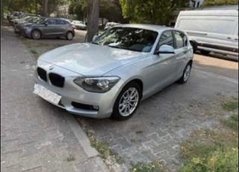 Silber Gebraucht 2014 BMW 118 Kleinwagen | 8.999 € (Guter Preis) - Bild 1/4