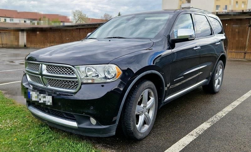 Schwarz Gebraucht 2011 Dodge Durango SUV | 8.888 € - Bild 1/4