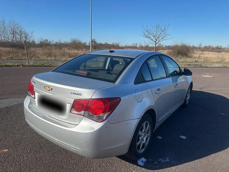 Gebraucht Chevrolet Cruze 160 PS (117 kW) 2012 Grau Kleinwagen