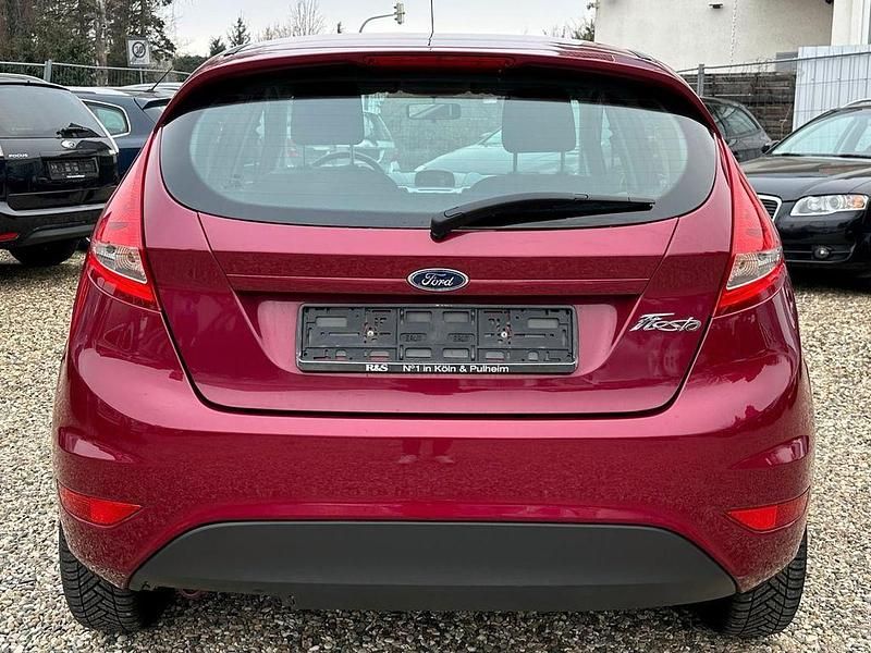 Gebraucht Ford Fiesta Trend 60 PS (44 kW) 2008 Violet Kleinwagen