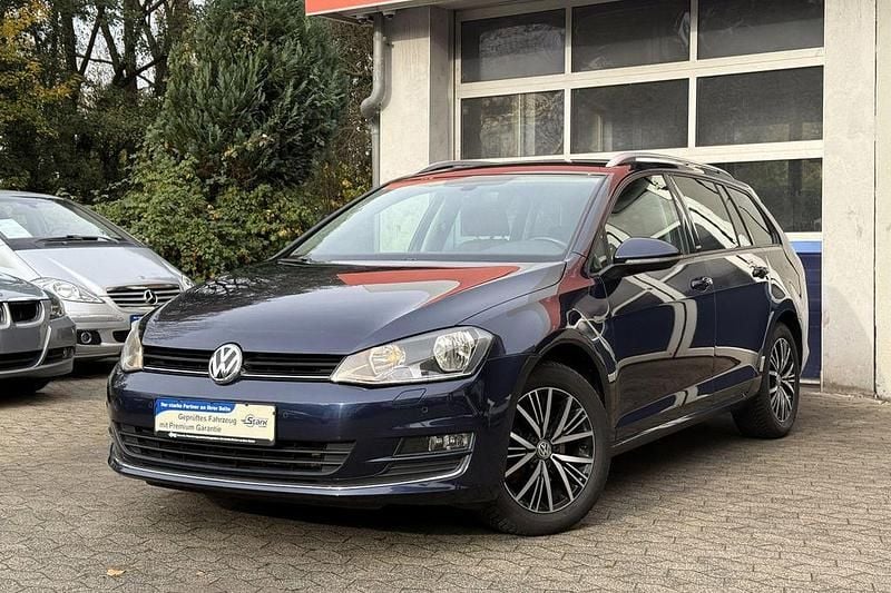 Blau Gebraucht 2016 VW Golf VII Allstar Kombi | 11.950 € (Fairer Preis) - Bild 1/4