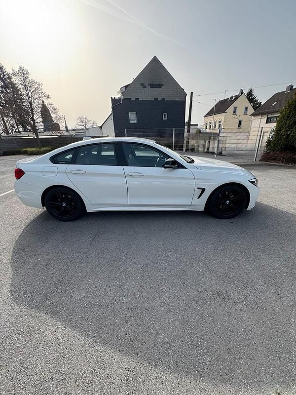 Gebraucht BMW 430 M Sport 252 PS (185 kW) 2018 Weiß Coupé