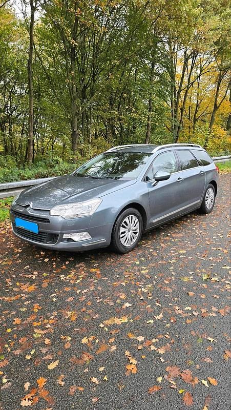 Grau Gebraucht 2010 Citroën C5 Kombi | 5.200 € (Etwas zu teuer) - Bild 1/4