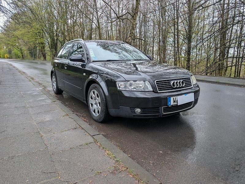 Gebraucht Audi A4 131 PS (96 kW) 2002 Schwarz Kombi