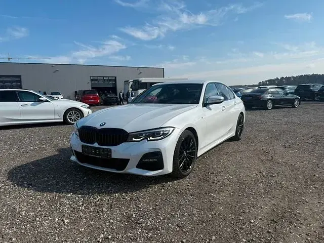Gebraucht BMW 320 M Sport 184 PS (135 kW) 2019 Weißkeine angabe Limousine
