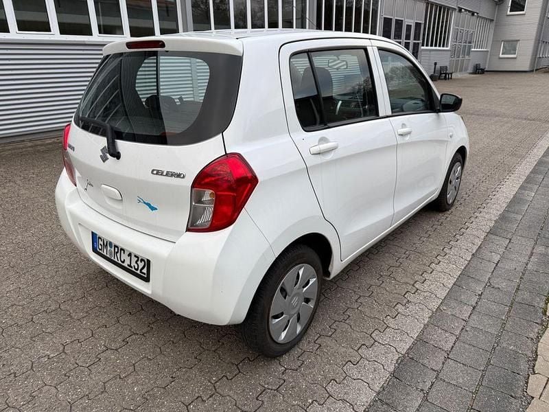 Gebraucht Suzuki Celerio 68 PS (50 kW) 2015 Weiß Kleinwagen