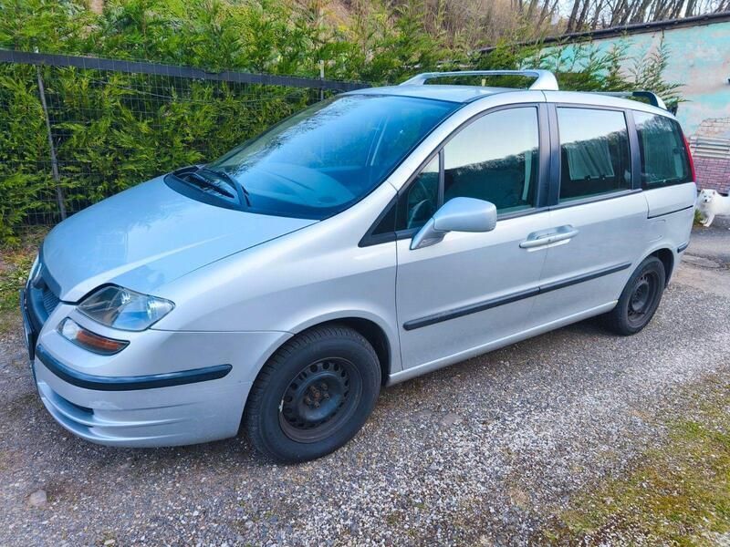 Grau Gebraucht 2008 Fiat Ulysse Van / Kleinbus | 3.800 € (Fairer Preis) - Bild 1/4