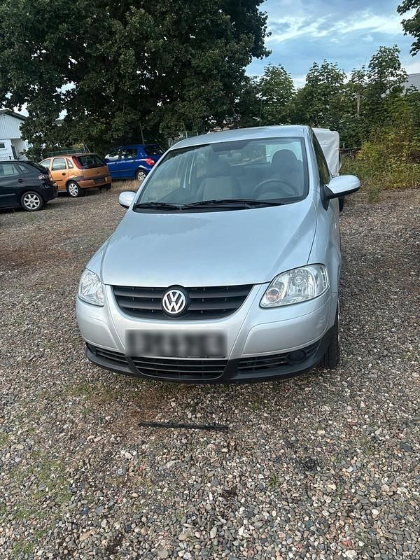 Silber Gebraucht 2007 VW Fox Kleinwagen | 2.900 € (Teuer) - Bild 1/4
