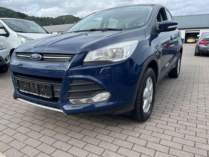 Blau Gebraucht 2015 Ford Kuga Trend SUV | 7.200 € (Superpreis) - Bild 1/4
