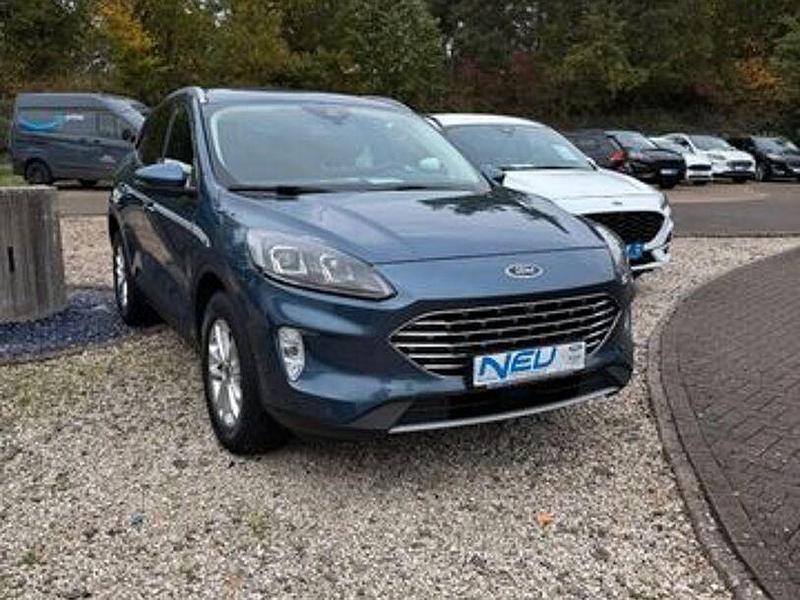 Gebraucht Ford Kuga Titanium 152 PS (111 kW) 2022 Blau SUV