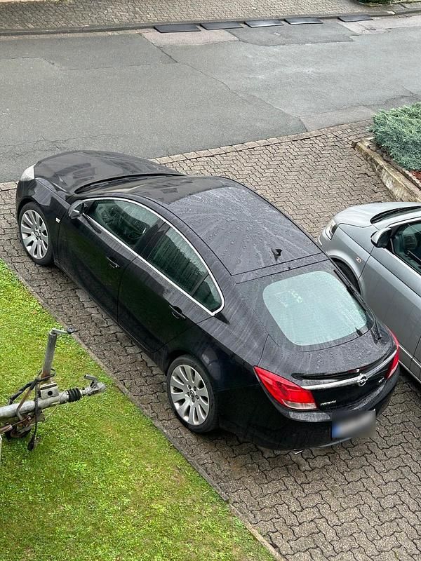 Usado Opel Insignia 160 HP (117 kW) 2008 Preto Sedan