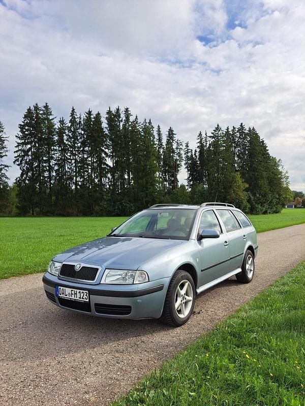 Gebraucht 2005 Skoda Octavia Kombi | 1.950 € (Etwas zu teuer) - Bild 1/4