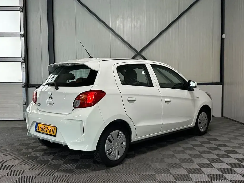 Gebraucht Mitsubishi Space Star 69 PS (50 kW) 2021 Weiß Kleinwagen