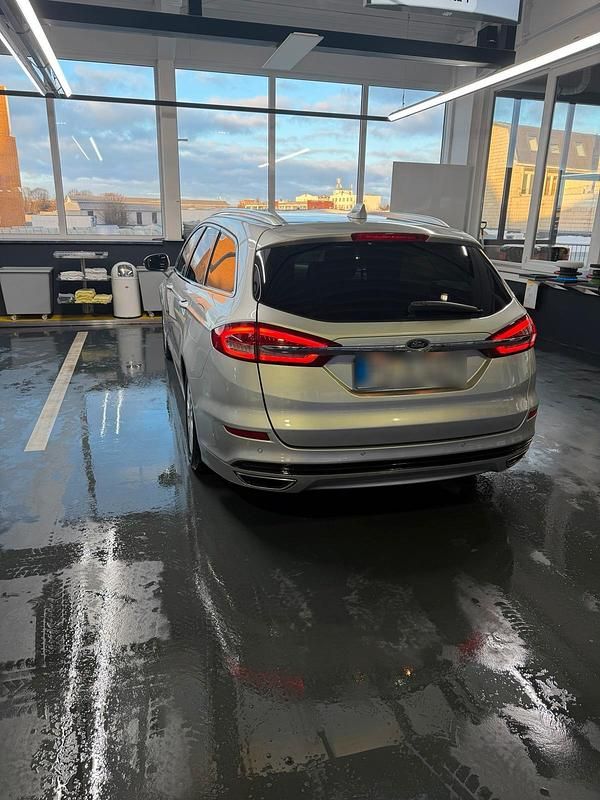 Gebraucht Ford Mondeo 190 PS (139 kW) 2020 Silber Kombi