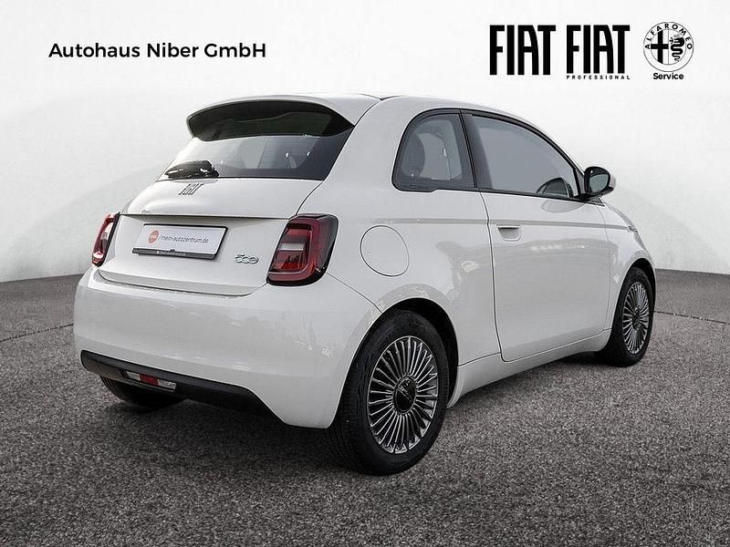 Gebraucht Fiat 500e 86 kW (118 PS) 2023 Weiß