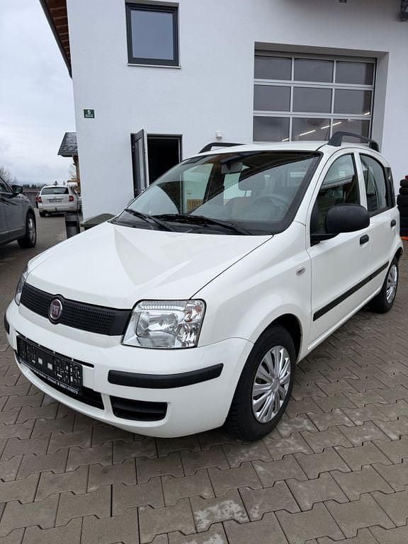 Gebraucht Fiat Panda Active 69 PS (50 kW) 2011 Weiß Kleinwagen