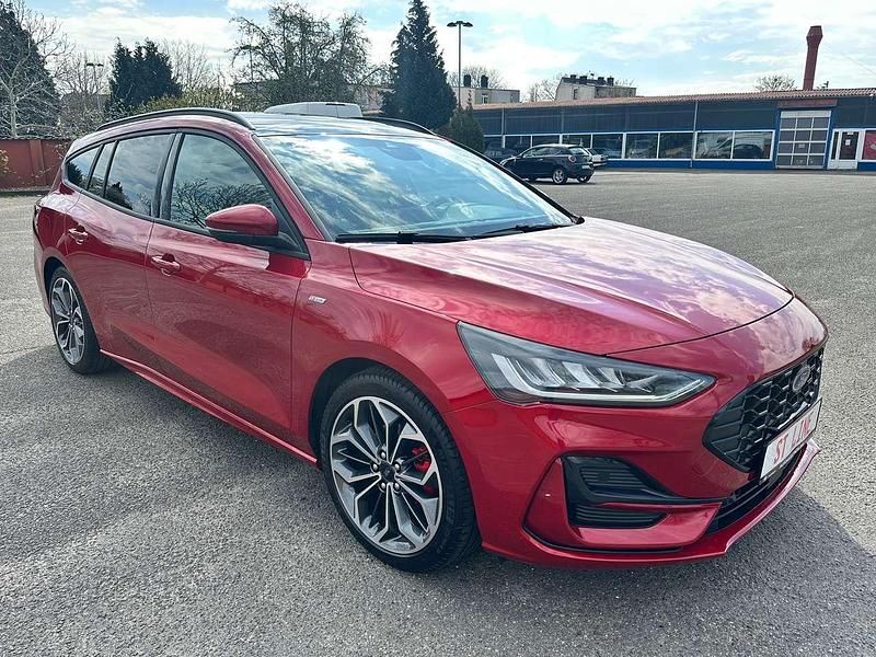 Gebraucht Ford Focus ST-Line X 155 PS (114 kW) 2025 Fantastic red tc Kombi