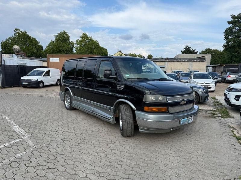 Gebraucht Chevrolet Express 305 PS (224 kW) 2010 Schwarz Van / Kleinbus