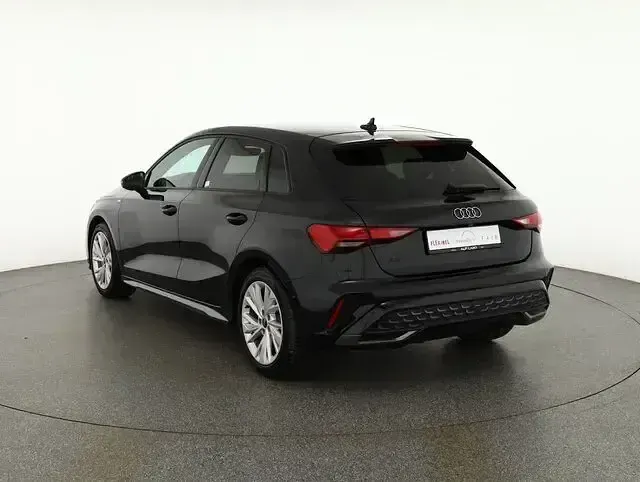 Neu Audi A3 S-Line 150 PS (110 kW) 2025 Schwarz Limousine