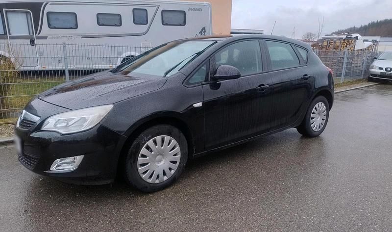 Gebraucht Opel Astra 116 PS (85 kW) 2011 Schwarz Limousine