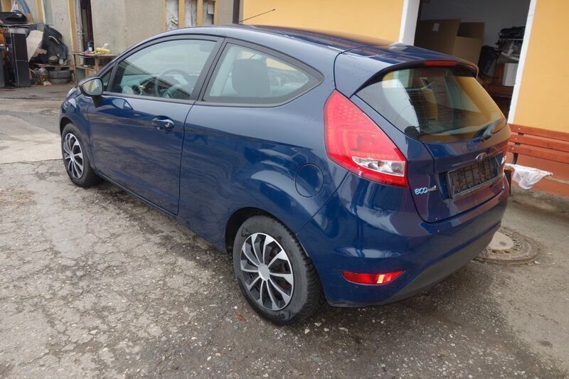 Gebraucht Ford Fiesta Trend 90 PS (66 kW) 2009 Blau Kleinwagen