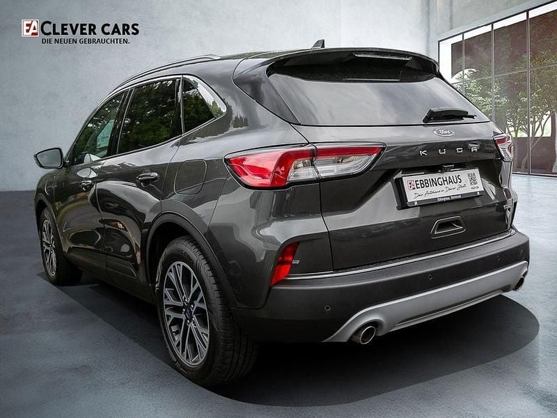 Gebraucht Ford Kuga Titanium 224 PS (164 kW) 2021 Grau SUV