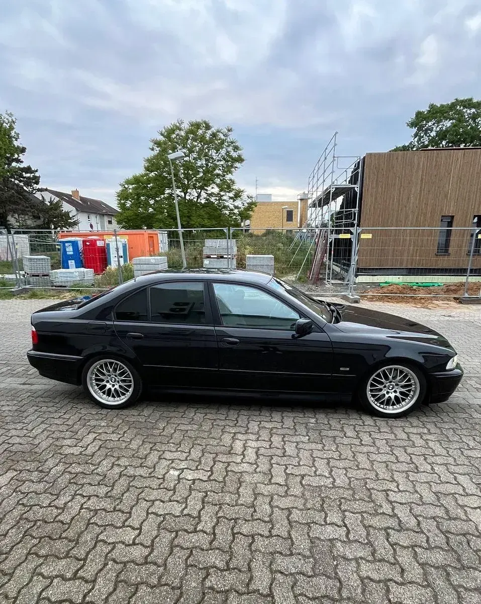 Gebraucht BMW 530 231 PS (169 kW) 2000 Schwarz Limousine