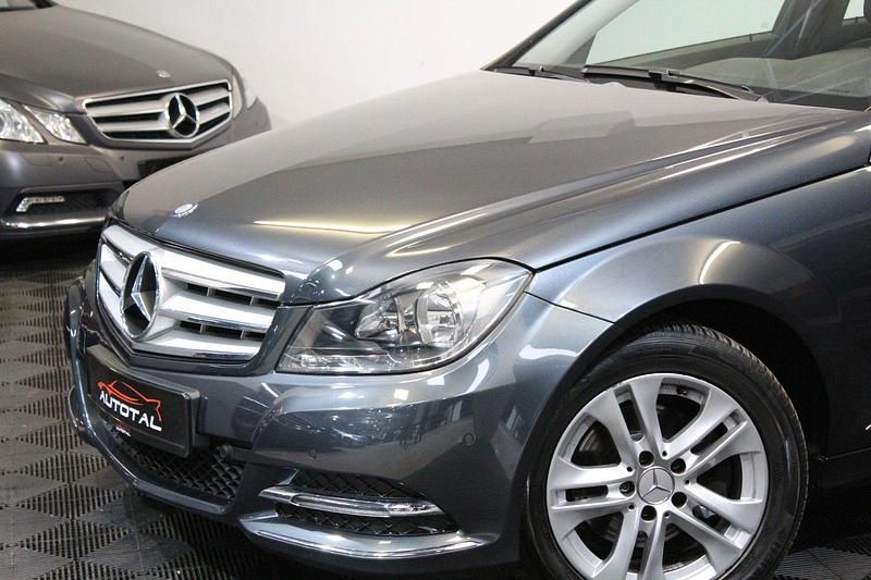 Gebraucht Mercedes C180 156 PS (114 kW) 2013 Grau Kombi