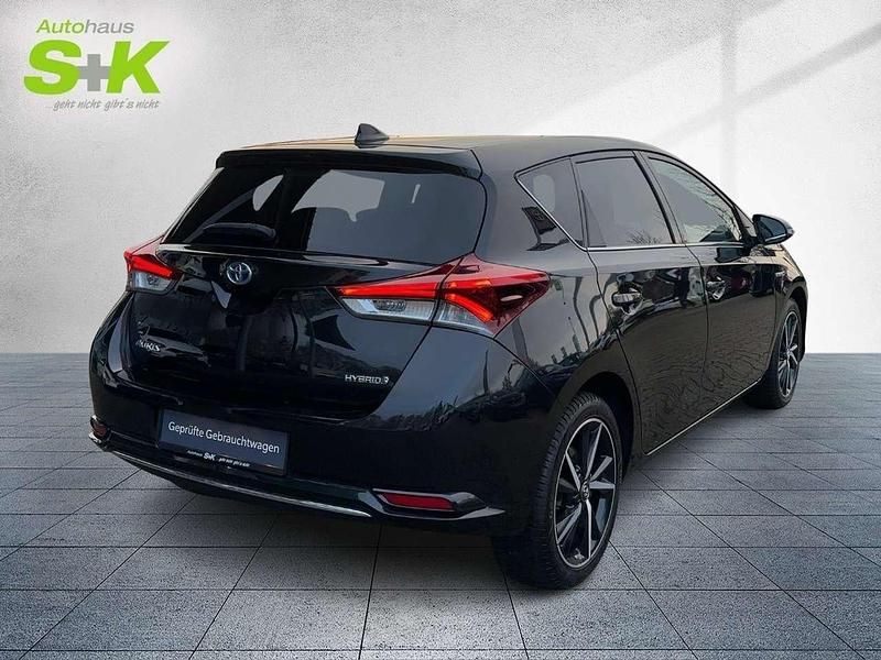 Gebraucht Toyota Auris Hybrid Team 136 PS (100 kW) 2018 Mysticschwarz mica (schwarz) Limousine
