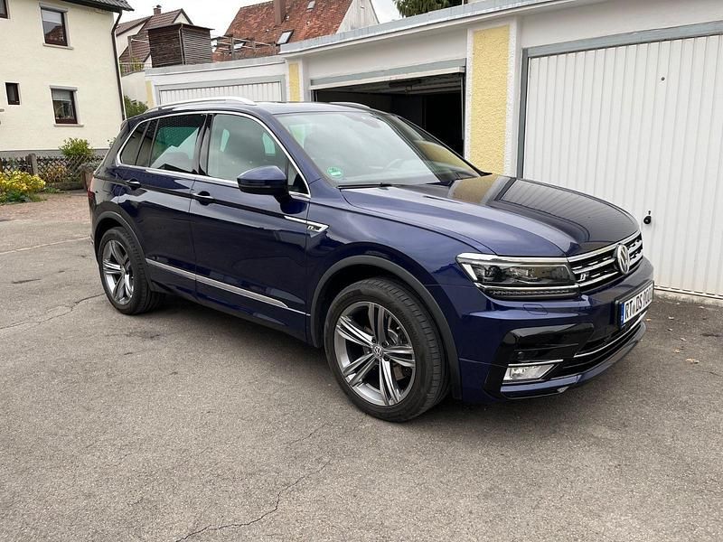 Blau Gebraucht 2016 VW Tiguan R-line SUV | 19.800 € (Guter Preis) - Bild 1/4
