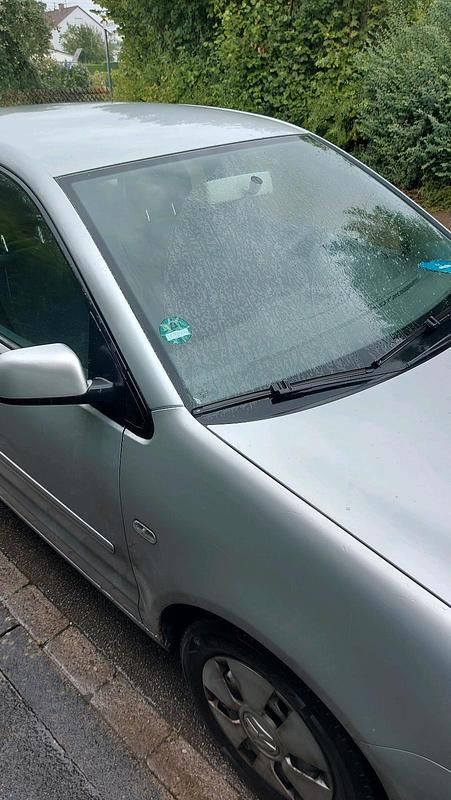 Silber Gebraucht 2005 VW Polo Kleinwagen | 250 € (Superpreis) - Bild 1/4