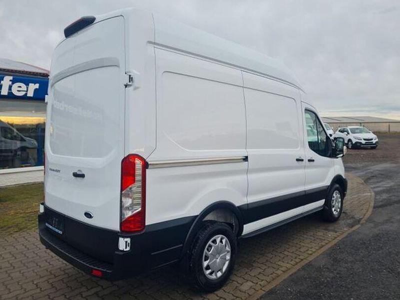 Gebraucht Ford Transit Trend 131 PS (96 kW) 2020 Frozen white Van / Kleinbus