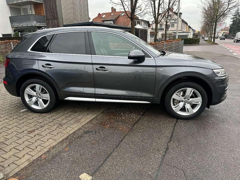 Gebraucht Audi Q5 S-Line 190 PS (139 kW) 2019 Daytonagrau perleffekt SUV