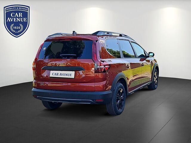 Neu Dacia Jogger Extreme 94 PS (69 kW) 2025 Braun (terracottabraun metallic (braun)) Van / Kleinbus
