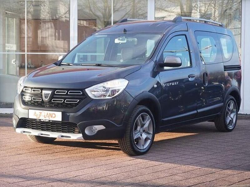 Gebraucht Dacia Dokker Stepway 131 PS (96 kW) 2021 Grau Van / Kleinbus