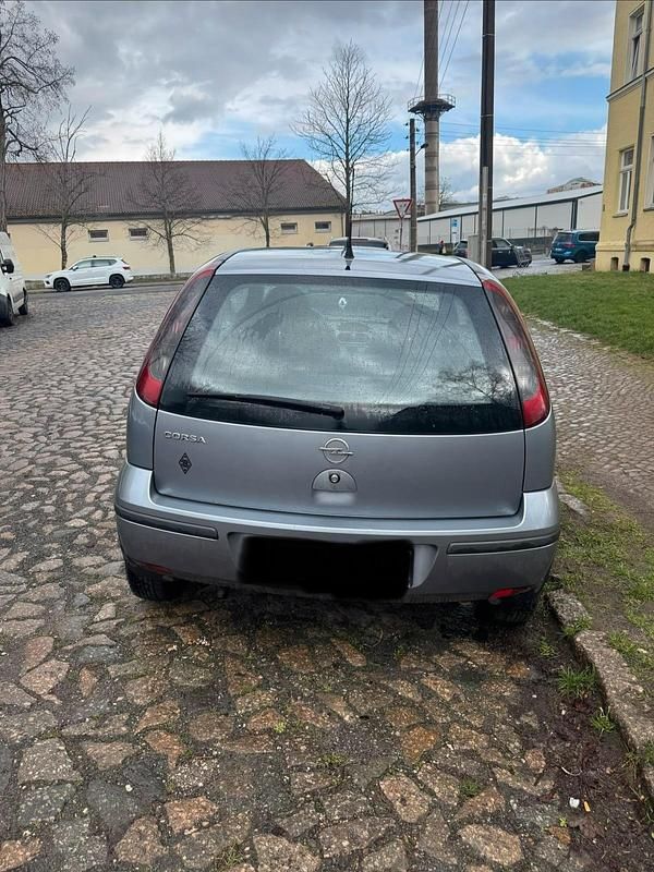 Gebraucht Opel Corsa 60 PS (44 kW) 2004 Silber Kleinwagen
