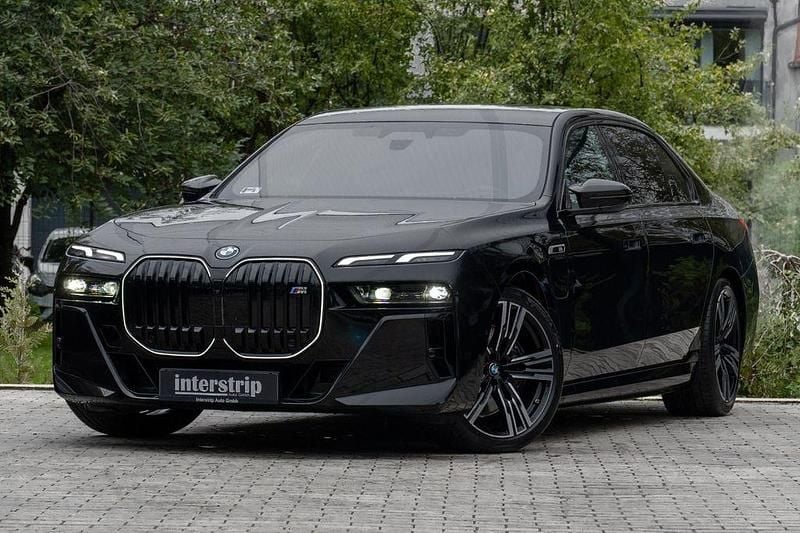Gebraucht BMW M760e Executive 571 PS (419 kW) 2025 Schwarz Limousine