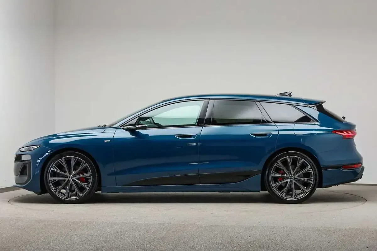 Gebraucht Audi A6 e-tron Edition .1 210 kW (286 PS) 2025 Malpeloblau metallic Kombi