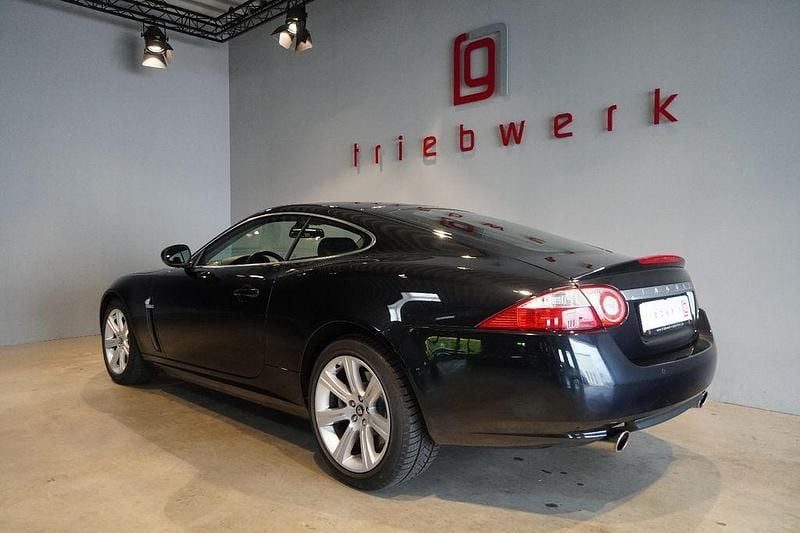 Gebraucht Jaguar XK 298 PS (219 kW) 2007 Midnight black Coupé