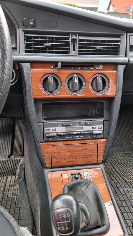 Gebraucht Mercedes 190 122 PS (89 kW) 1991 Rot Limousine