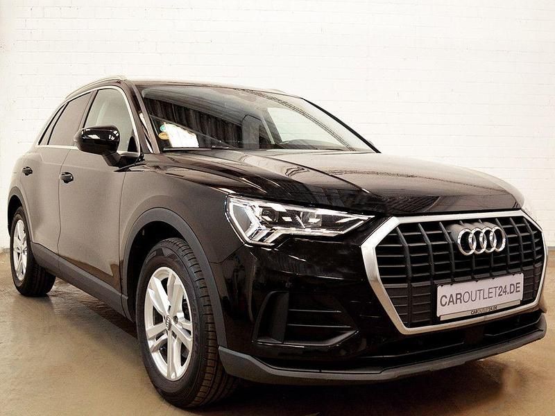 Gebraucht Audi Q3 Advanced Plus 150 PS (110 kW) 2019 Mythosschwarz metallic SUV