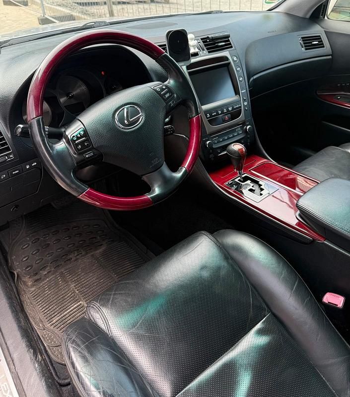 Grau Gebraucht 2005 Lexus GS300 Limousine | 7.500 € (Fairer Preis) - Bild 1/2