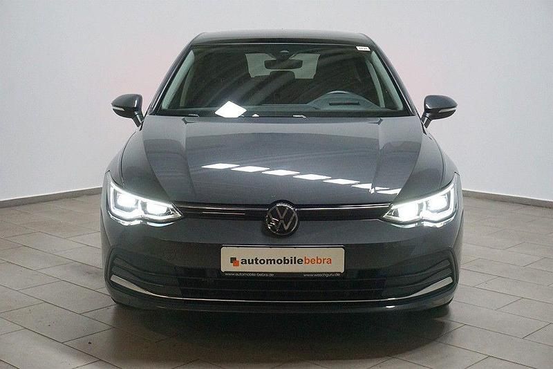 Gebraucht VW Golf VIII Active 150 PS (110 kW) 2022 Delfingrau Limousine