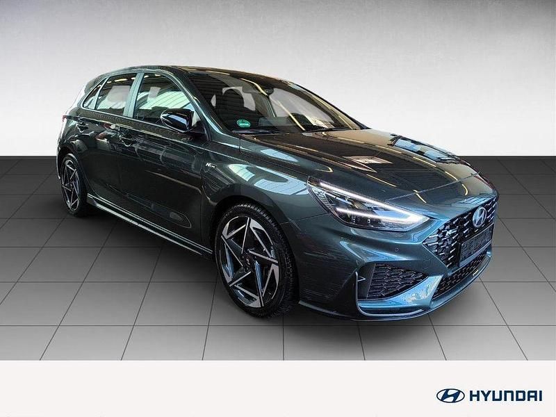 Gebraucht Hyundai i30 N Line 140 PS (102 kW) 2025 Cypress green / mic Limousine